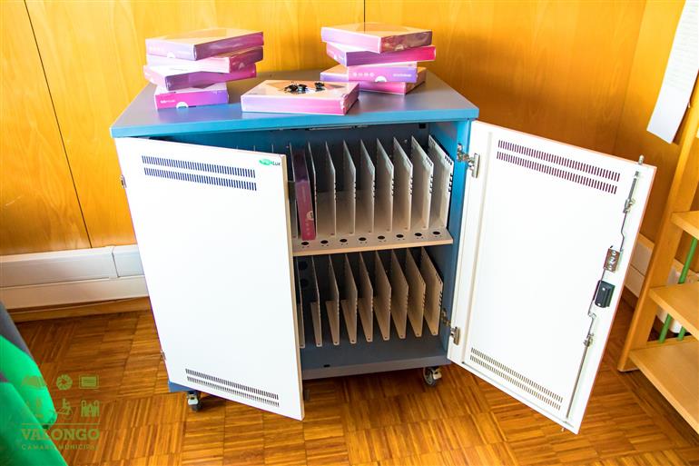 carro carregamento e tablets